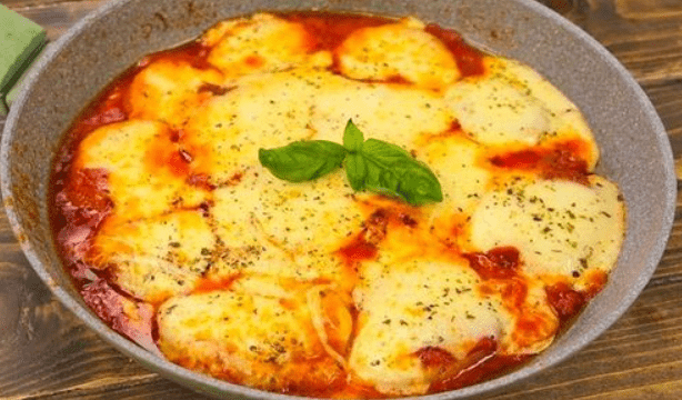 Patate alla pizzaiola con provola: una ricetta gustosa da provare subito!