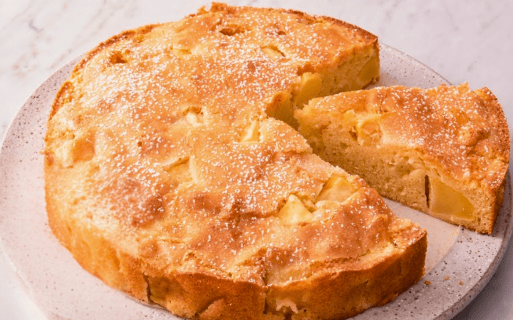 Torta di mele francese con rum scuro
