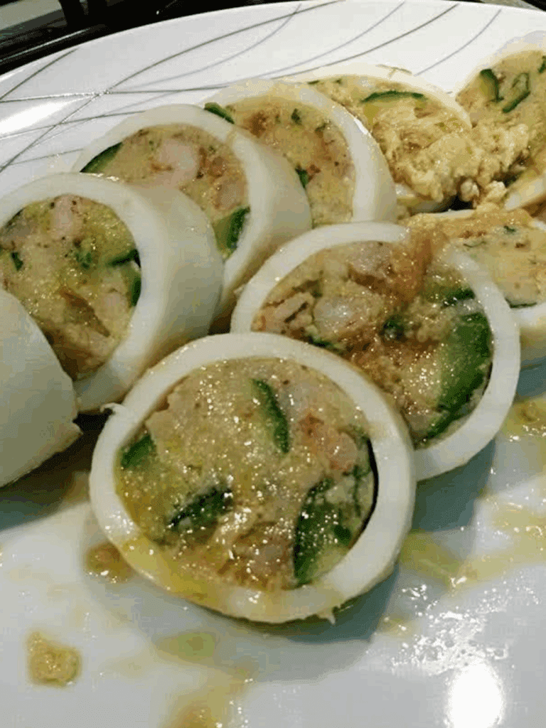 Tubi di Totano Ripieni con Gamberetti e Zucchine: Delizia di Mare della Tradizione Mediterranea