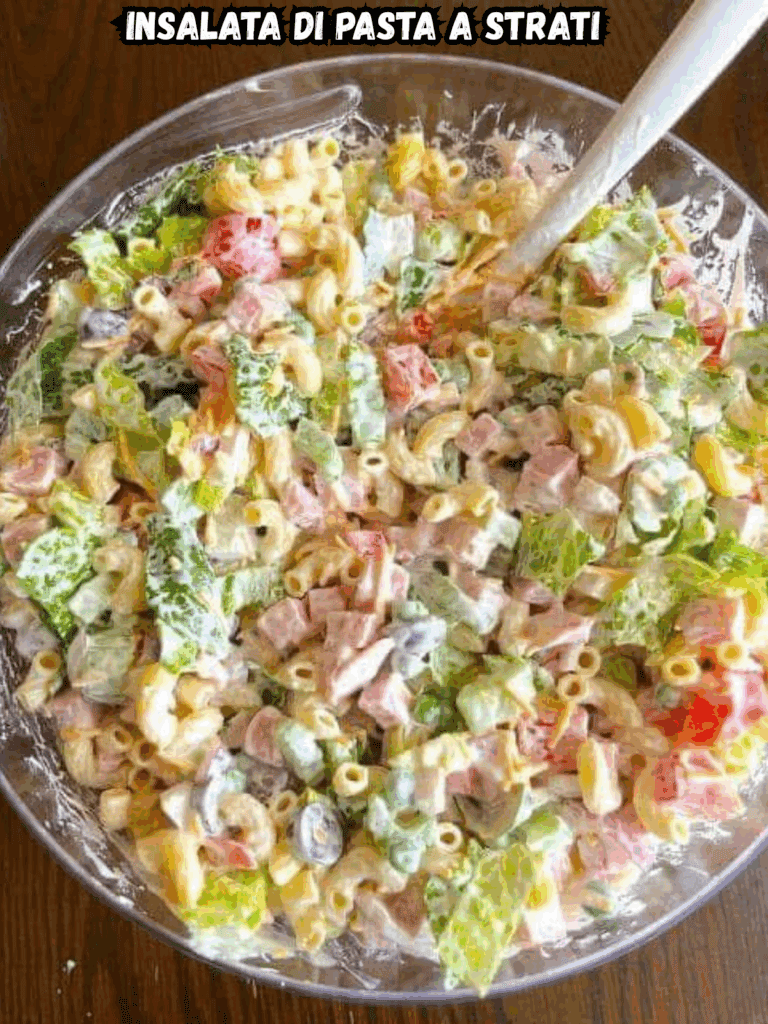 Insalata di Pasta a Strati: Freschezza, Colori e Gusto in un Solo Piatto