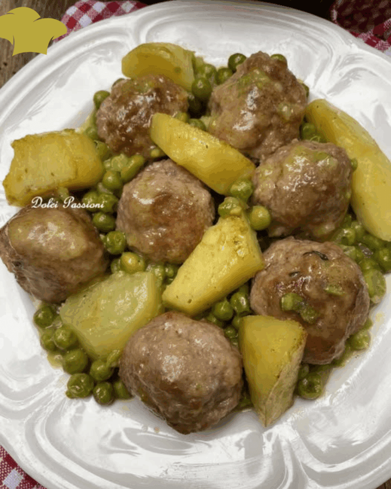 Polpette in Umido con Piselli e Patate: il Comfort Food di Casa